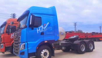 敏銳捕捉商機(jī),高效跟進(jìn)客戶——商用車與物流事業(yè)部喜獲10臺(tái)540馬力LNG牽引車訂單