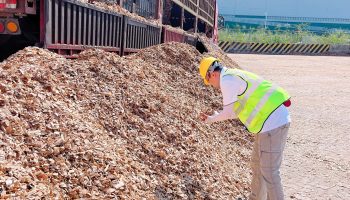 國慶堅守一線,暢通物流動脈