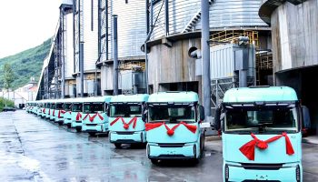 協同作戰譜新篇,助力客戶新發展